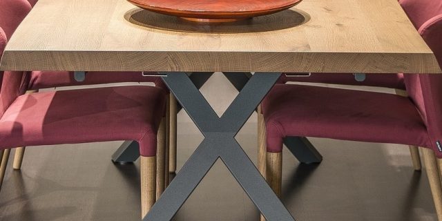 Moderní stoly